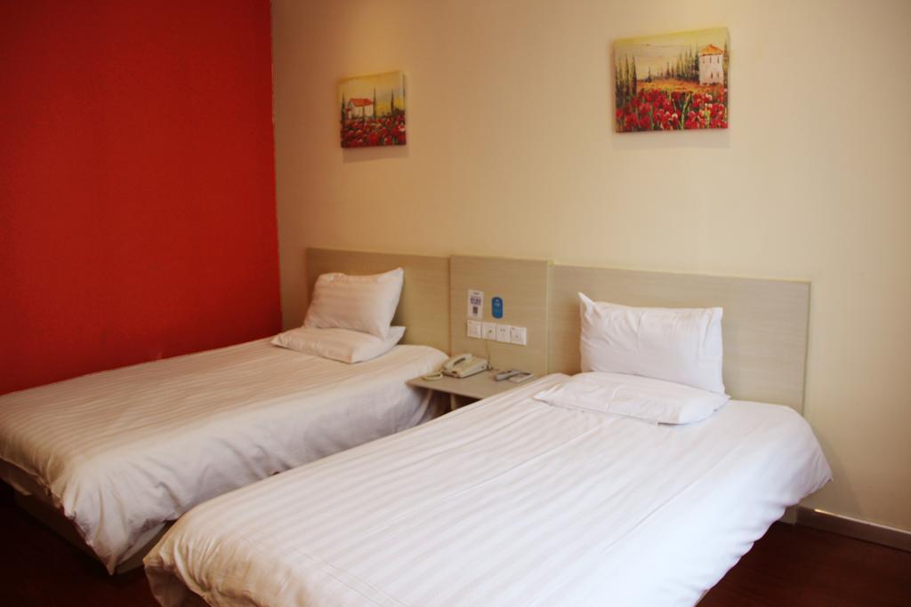 ג'ינאן Hanting Hotel Ji'Nan Jiefang Road 2Nd חדר תמונה